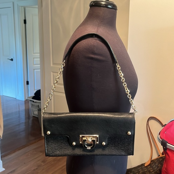 DKNY over the shoulder purse - Picture 10 of 13